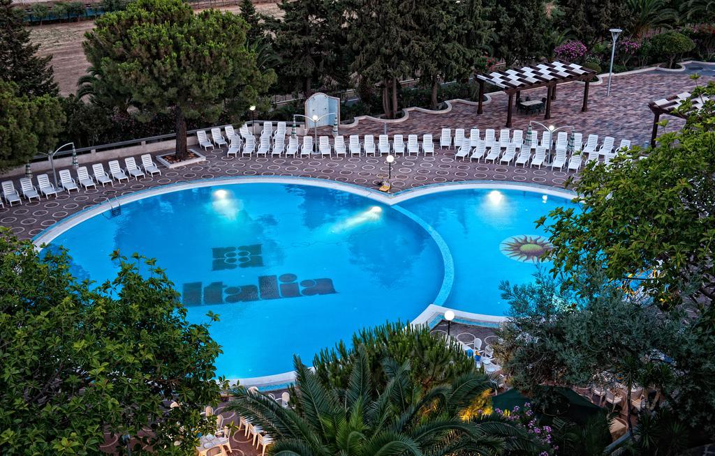 Hotel Villaggio Club Altalia Residence Brancaleone Kültér fotó