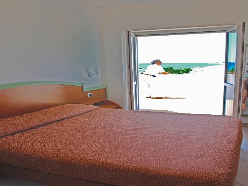 Hotel Villaggio Club Altalia Residence Brancaleone Kültér fotó